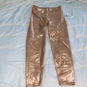 NWOT Heroine Sport Shiny Copper Marvel Leggings